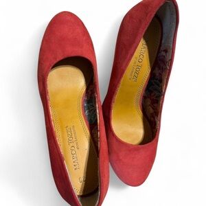 Red/orange Marco Tozzi 2 inch chunky heal size 38 (7.5 - 8 US women’s)